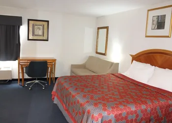 American Inn and Suites Ionia hotel thumbnail 6