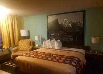 Super 8 by Wyndham Casper East/Evansville hotel thumbnail 8