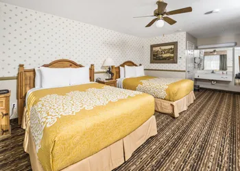 Days Inn by Wyndham Lebec hotel thumbnail 4