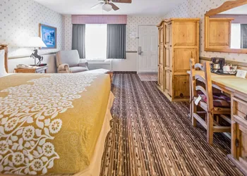 Days Inn by Wyndham Lebec hotel thumbnail 7