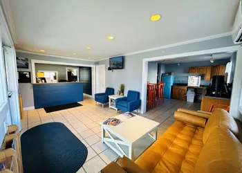 Flagship Inn and Suites hotel thumbnail 2