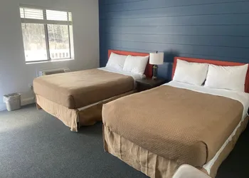 Flagship Inn and Suites hotel thumbnail 8