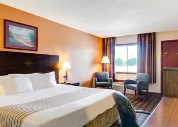 Econo Lodge Sharon - Foxborough hotel thumbnail 4