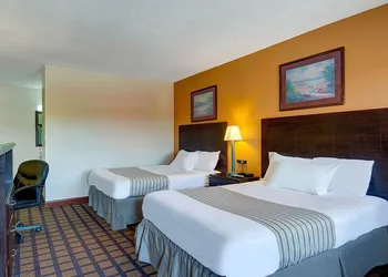 Econo Lodge Sharon - Foxborough hotel thumbnail 8