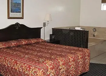 Jamestown Railtown Motel hotel thumbnail 7