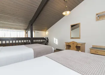 Rocky Mountain Ski Lodge hotel thumbnail 6