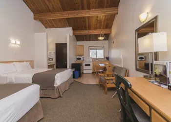 Rocky Mountain Ski Lodge hotel thumbnail 7