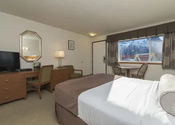 Rocky Mountain Ski Lodge hotel thumbnail 8