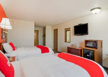 OYO Hotel Morton/East Peoria I-74 hotel thumbnail 8