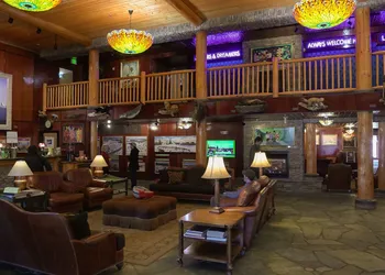 Pike's Waterfront Lodge hotel thumbnail 4