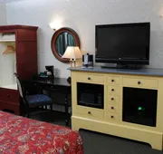 Pike's Waterfront Lodge hotel detail image 7