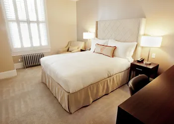 The Cardinal Hotel hotel thumbnail 5