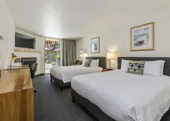 Firelite Lodge hotel thumbnail 7