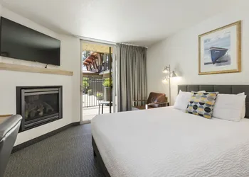 Firelite Lodge hotel thumbnail 8