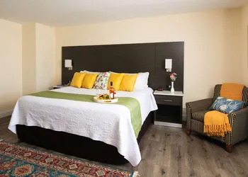 Rodeway Inn Middletown - Newport hotel thumbnail 2