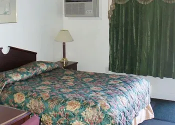 Oakdale Motel hotel thumbnail 7