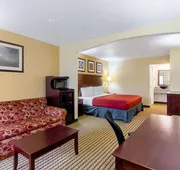 Quality Inn & Suites Dickson hotel detail image 3