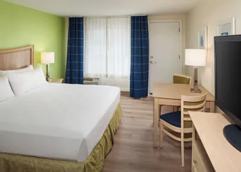 Surfside Hotel and Suites hotel thumbnail 5
