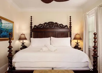 The Gardens Hotel hotel thumbnail 8