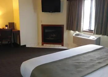 AmericInn by Wyndham Windsor Ft. Collins hotel thumbnail 7