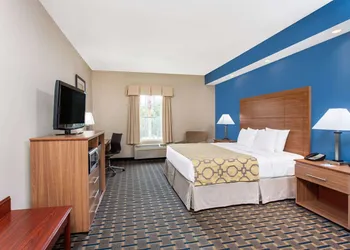 Baymont by Wyndham Jacksonville/Butler Blvd hotel thumbnail 5