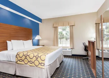 Baymont by Wyndham Jacksonville/Butler Blvd hotel thumbnail 7