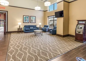 Comfort Suites Chicago O'Hare Airport hotel thumbnail 4