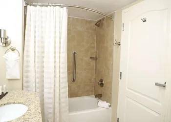 Embassy Suites by Hilton Nashville at Vanderbilt hotel thumbnail 5