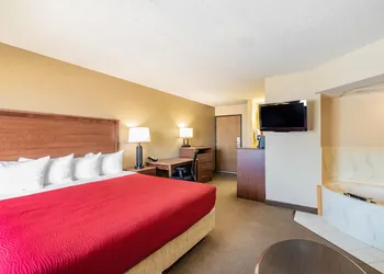 AmericInn by Wyndham Marshall hotel thumbnail 6