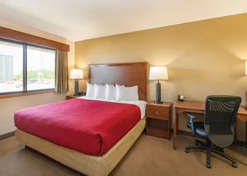 AmericInn by Wyndham Marshall hotel thumbnail 7