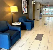 Charlotte Suites hotel detail image 4