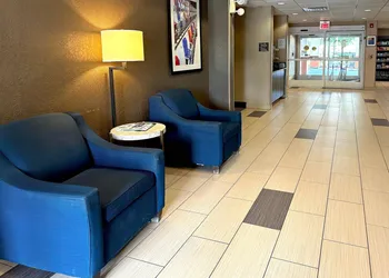 Charlotte Suites hotel thumbnail 4