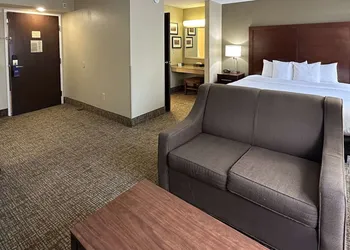 Charlotte Suites hotel thumbnail 7