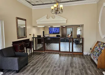 Super 8 by Wyndham Metairie hotel thumbnail 2