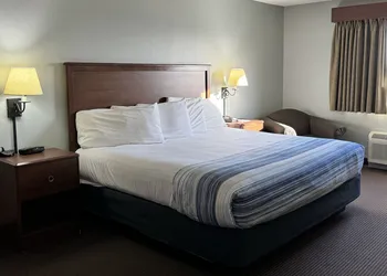 AmericInn by Wyndham Stillwater hotel thumbnail 6