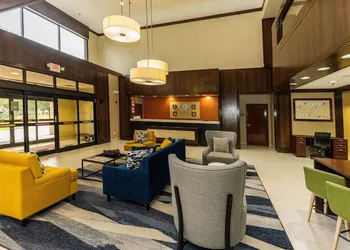 Comfort Suites Houston West at Clay Road hotel thumbnail 3