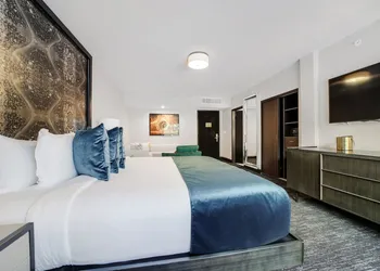 Venezia hotel by At Mine Hospitality hotel thumbnail 6