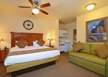 Ridge Pointe hotel thumbnail 3