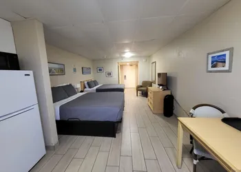 Beachside Hotel hotel thumbnail 4