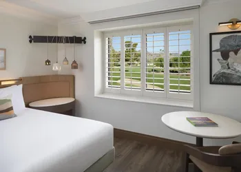 The Scottsdale Resort and Spa, Curio Collection by Hilton hotel thumbnail 5