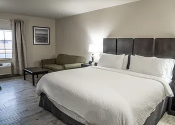 Lucille's Hotel, Restaurant, & Bar hotel thumbnail 3