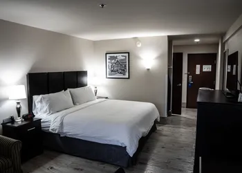 Lucille's Hotel, Restaurant, & Bar hotel thumbnail 4