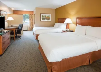Hampton Inn Glendale Milwaukee, WI hotel thumbnail 6