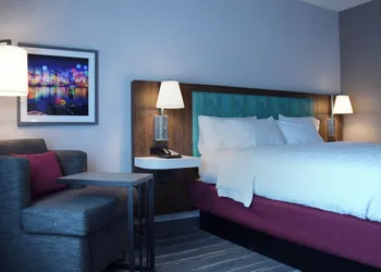 Hampton Inn Glendale Milwaukee, WI hotel thumbnail 8