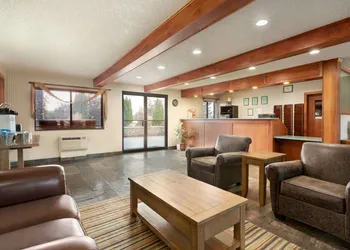 Baymont by Wyndham Whitefish hotel thumbnail 2