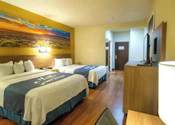 Days Inn & Suites by Wyndham Houston North/Aldine hotel thumbnail 3