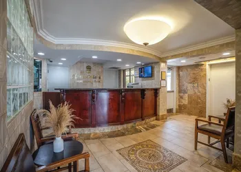 Monte Carlo Inn Toronto West Suites hotel thumbnail 3