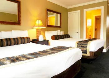 Sea Breeze Inn And Cottages hotel thumbnail 6
