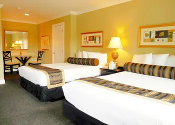 Sea Breeze Inn And Cottages hotel thumbnail 7
