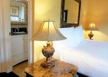 Sea Breeze Inn And Cottages hotel thumbnail 8
